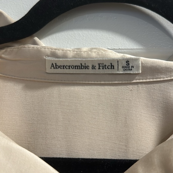 Satin button up - Picture 3 of 4